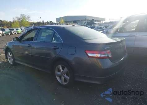 2011 Toyota Camry Se V6 z USA, uszkodzony, nr VIN 4T1BK3EK3BU625109